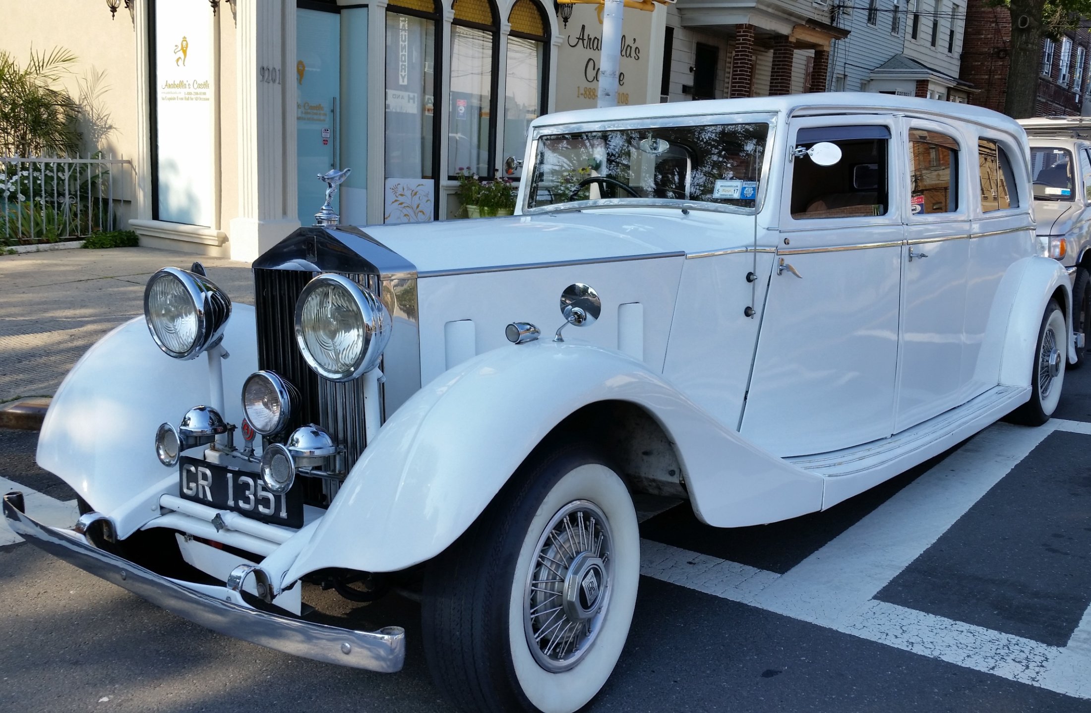 Ecstasy Limousine, photograph 4