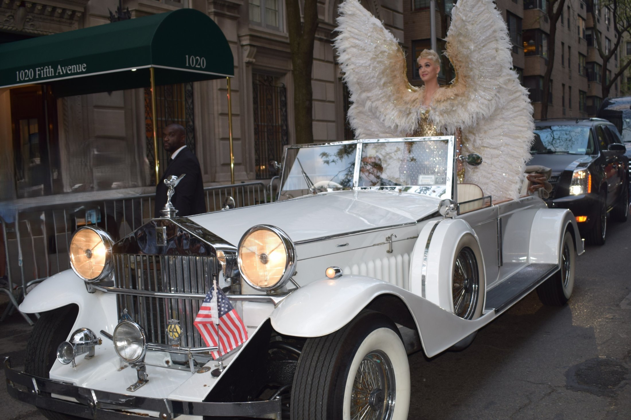 Ecstasy Limousine, photograph 3